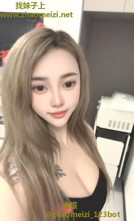 皮肤白奶子大颜值妹妹