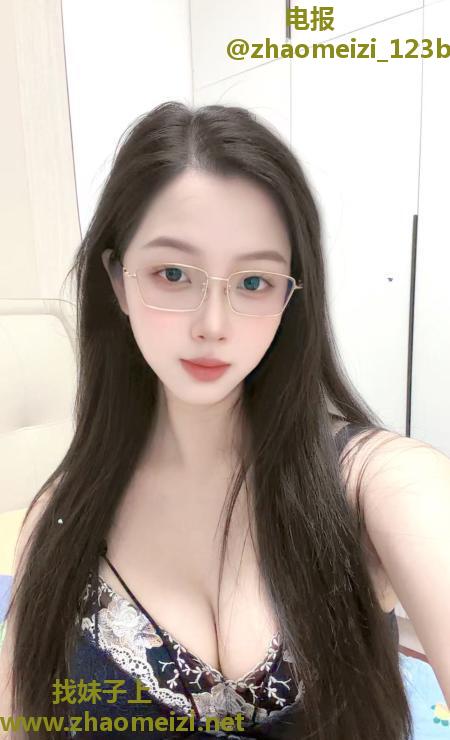 模特反差明媚儿