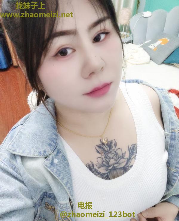 包河三通大胸女