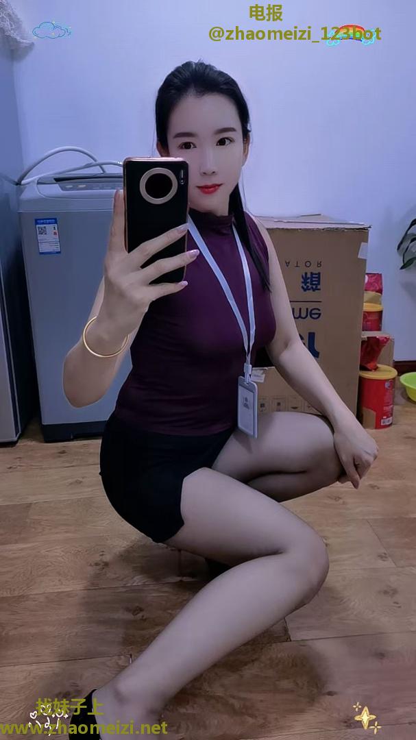 长腿骚妇口技娴熟