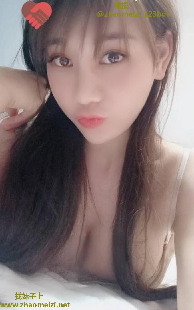 身材火辣淫叫骚气老师