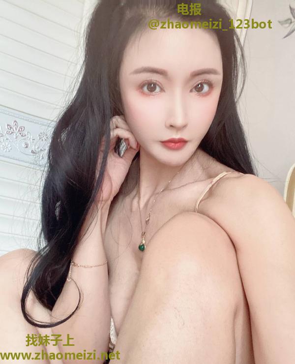 胸又大又软的大长腿