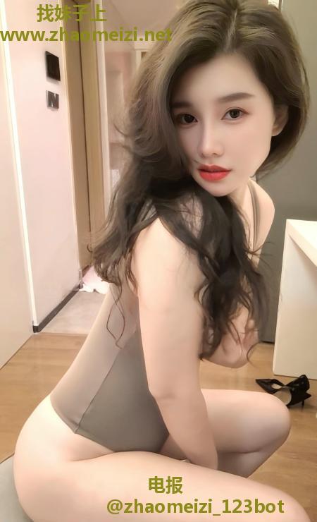 三刷武侯肥臀骚姐小小