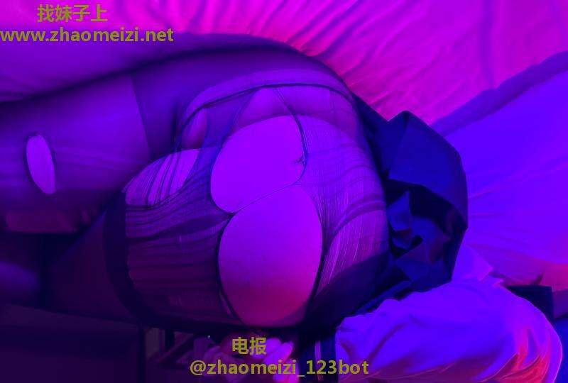 杭州卡戴珊超巨臀嫩妹