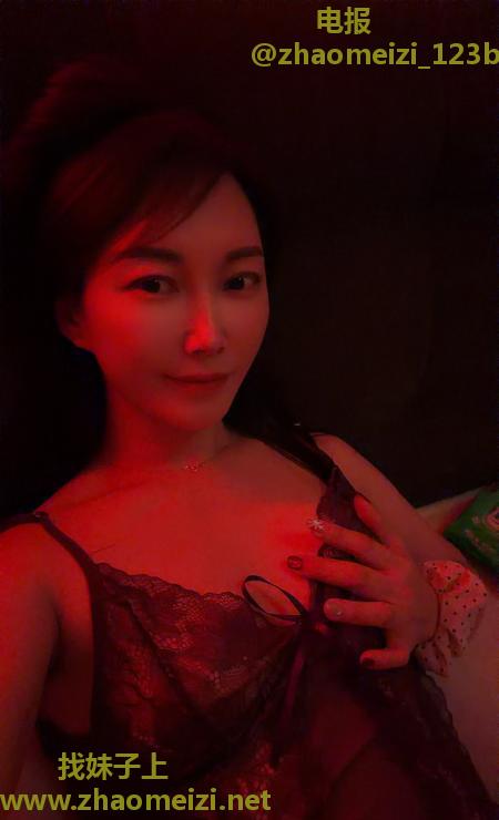 风情万种小少妇