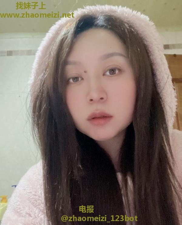 风骚会弹古筝的老师