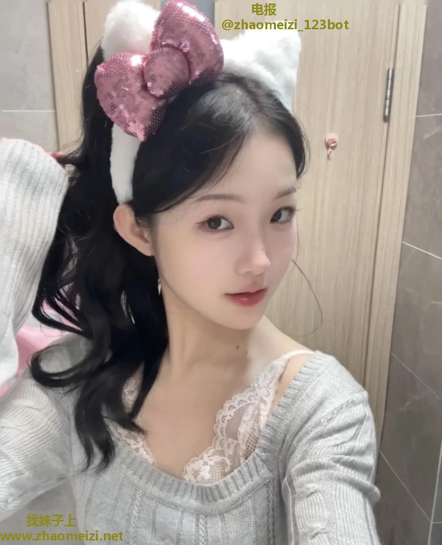 清纯甜美气质白小纯