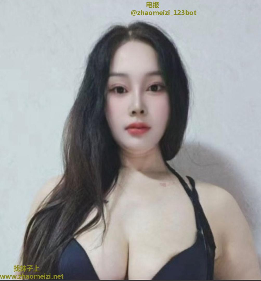 高颜值大臀模特