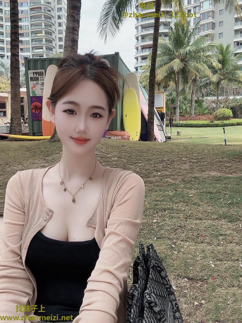 性格开朗活泼丰满小妹