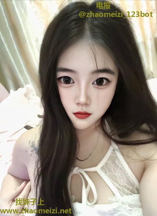 性感丰满小姐姐