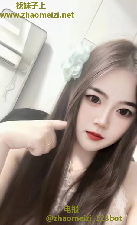 性感丰满小姐姐