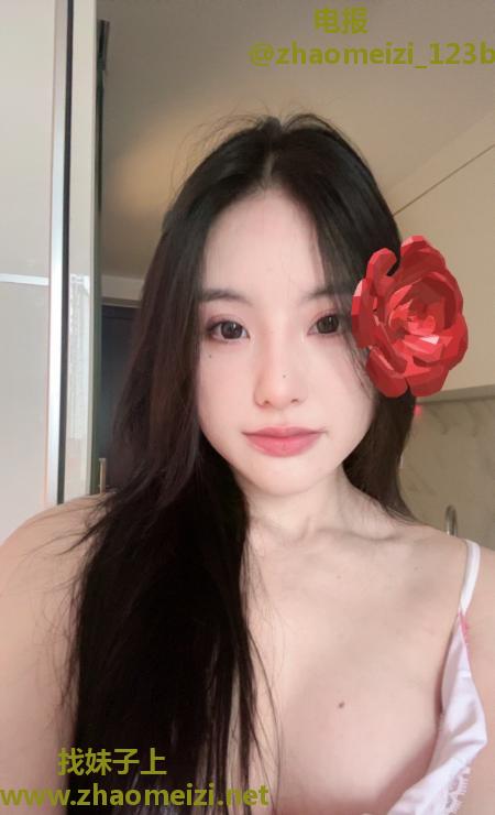 健身有腹肌悠悠女郎