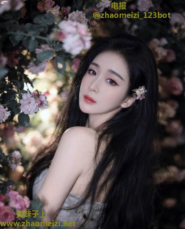 气质迷人小妖精萱萱