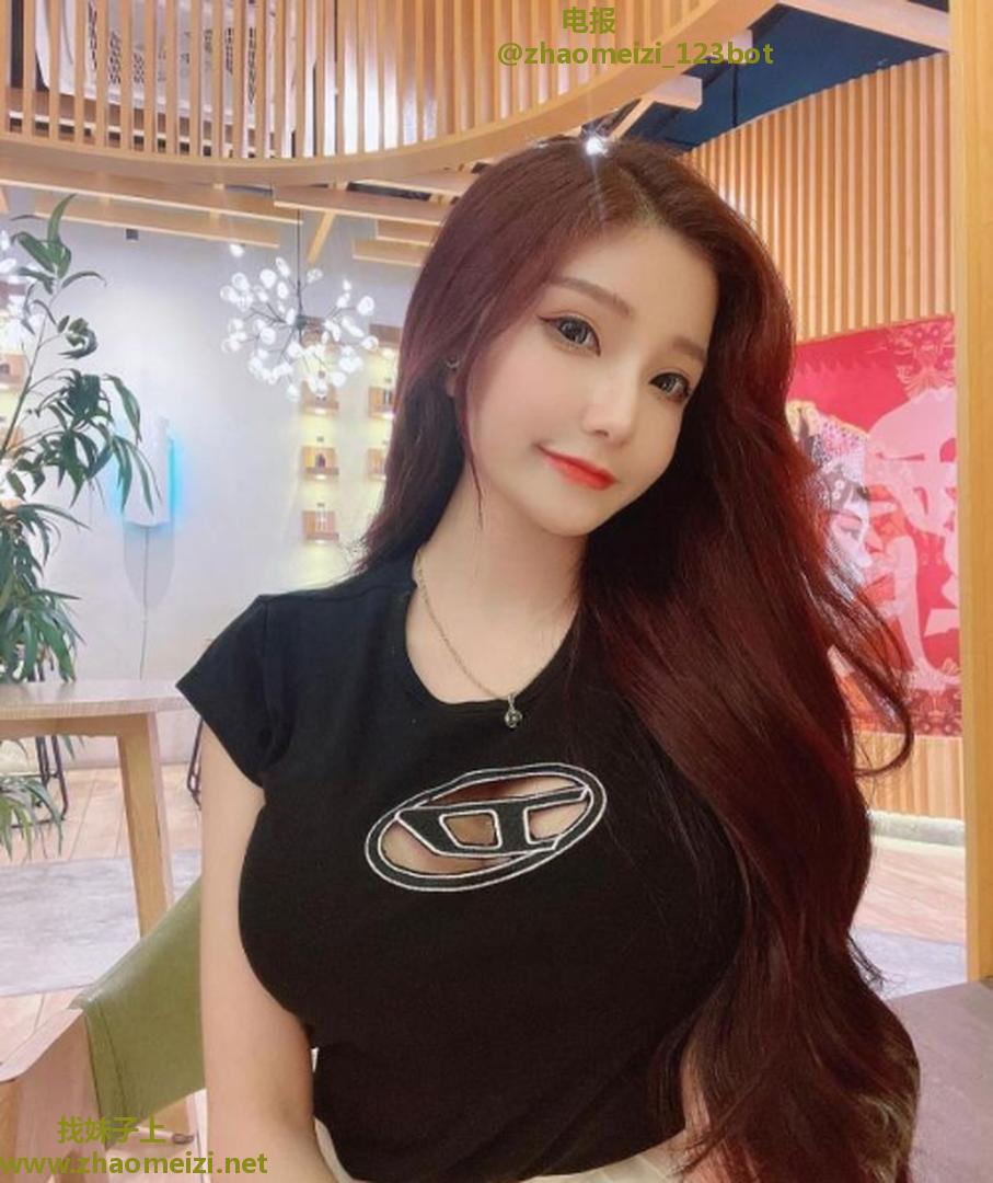 性感诱惑小姐姐可咸可甜