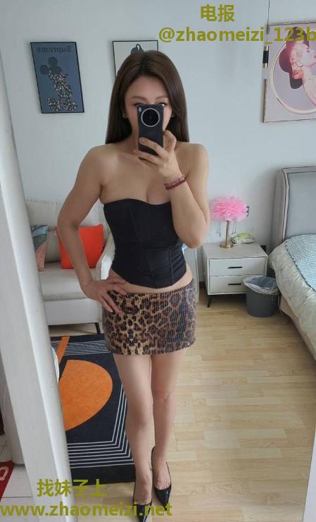 风骚性感身材小姐姐