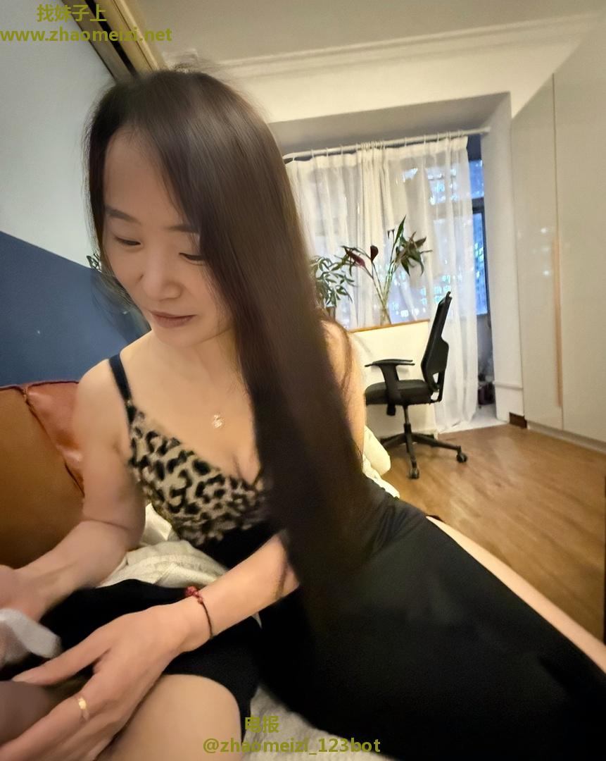 口活很好的小少妇