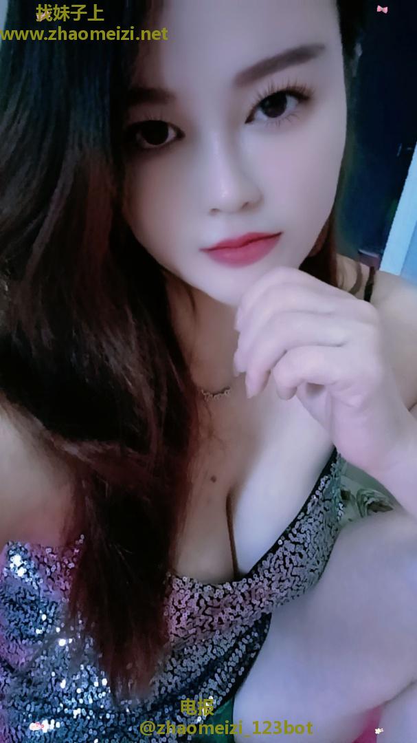 包河区大奶气质小骚妇