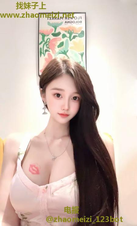 性感S型美女瑜伽教练