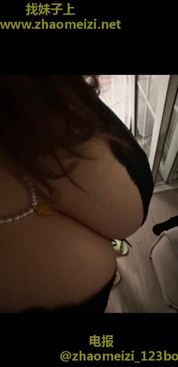 新下水大胸伊茉