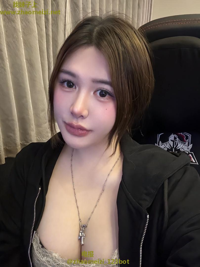 鲍鱼粉嫩火辣兼职冰冰