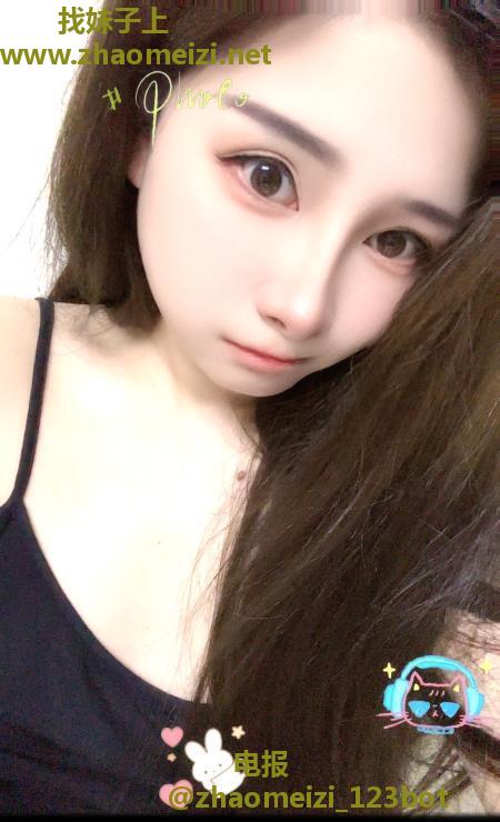大胸美女兜兜