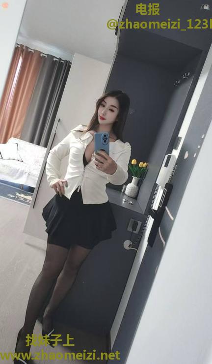 风韵迷人风骚姐姐