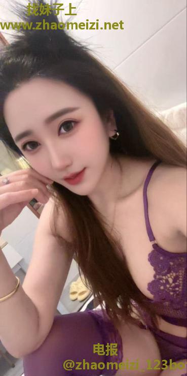 吴中肤白美胸小雪