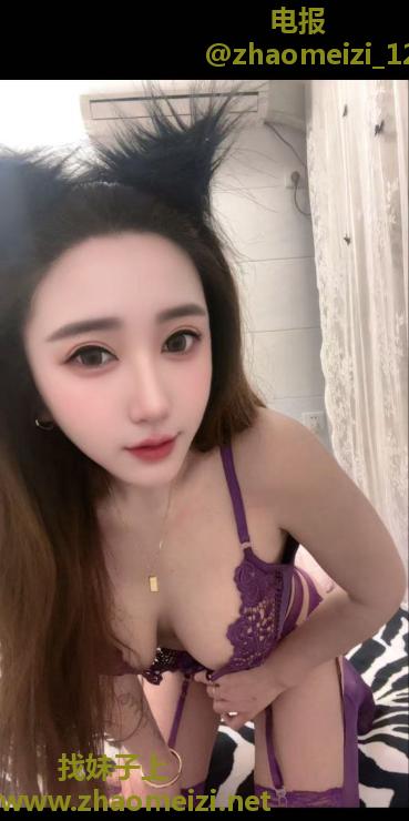 吴中肤白美胸小雪