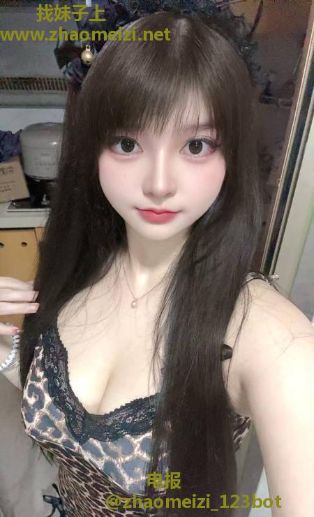 龙岗纯欲大奶萌妹