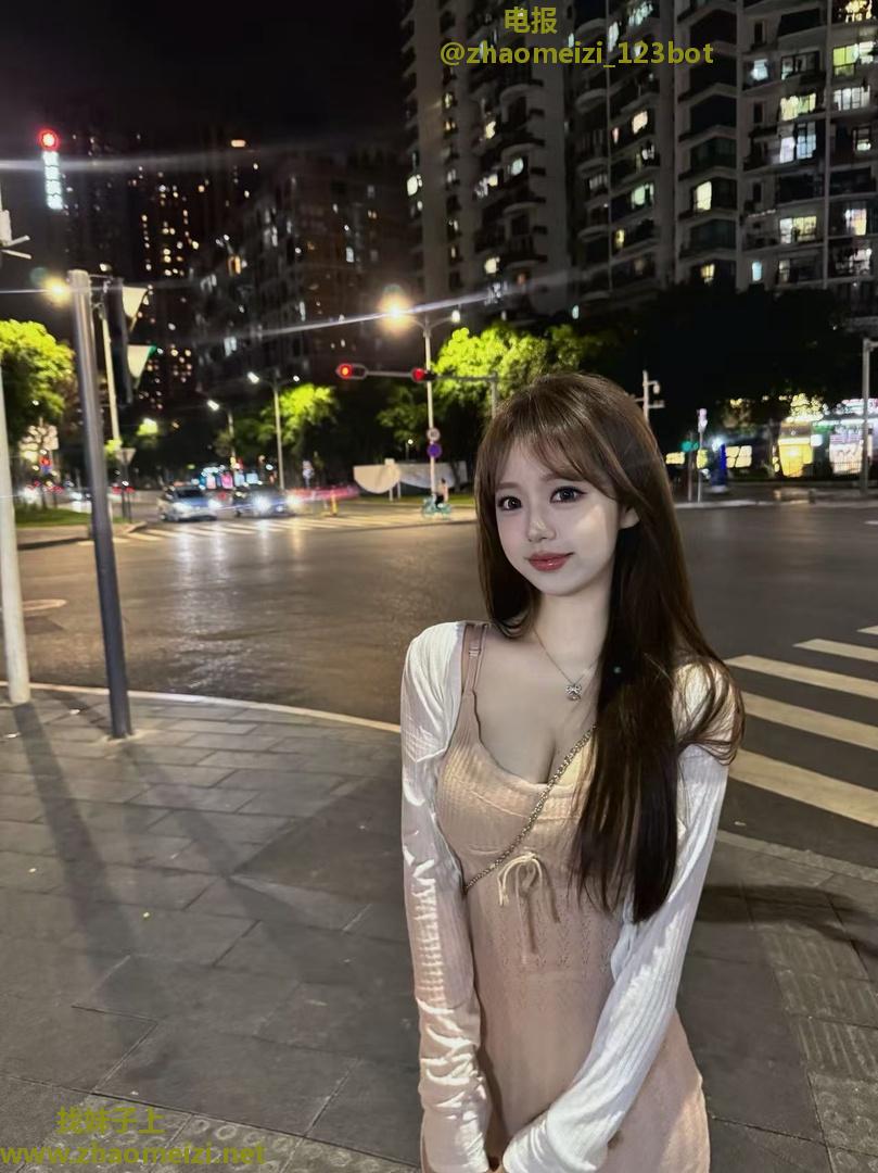 太原颜值女友前凸后翘