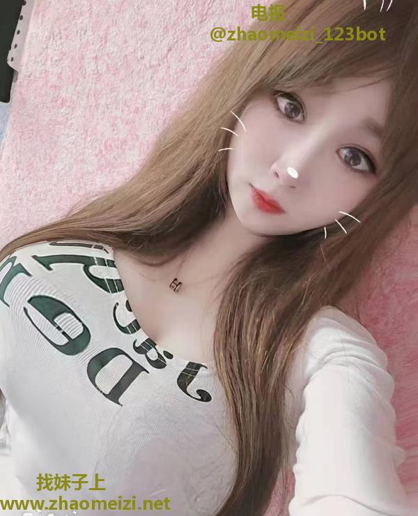 呼市巨乳小厨娘