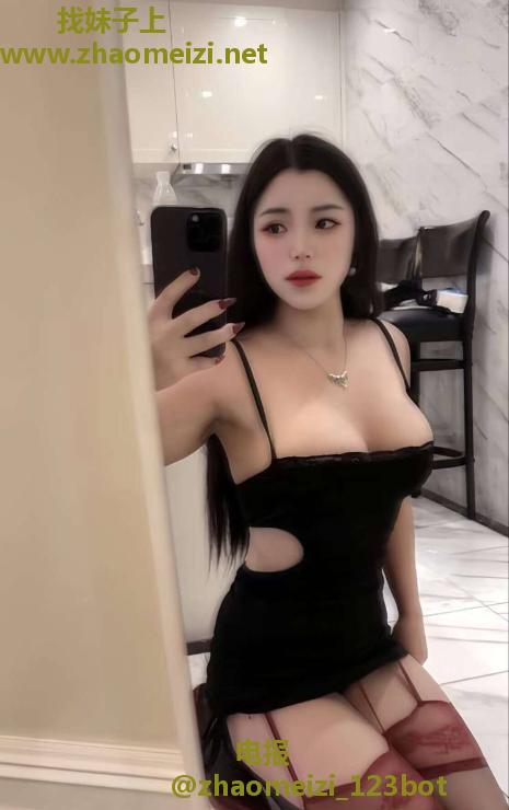 丰满美乳心怡