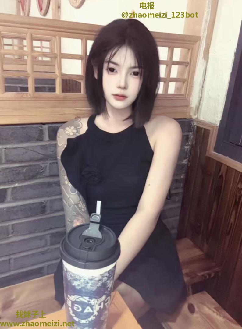 青山湖07花臂纹身女柒月