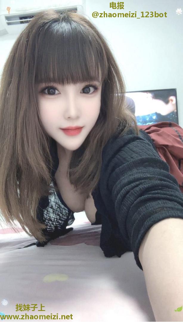 服务颜值并存的骚熟女