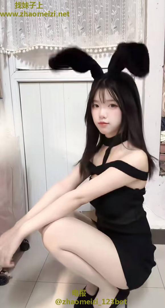 绍兴23的丰满性感美女