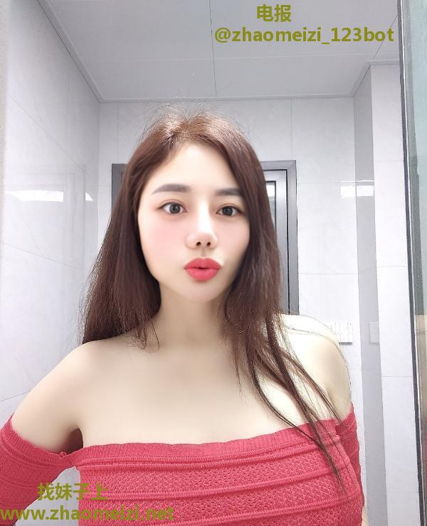 肥胸翘臀三通姐姐