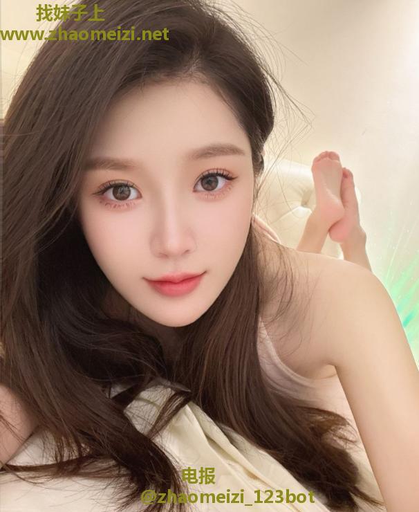 胸大肤白完美女友悠悠