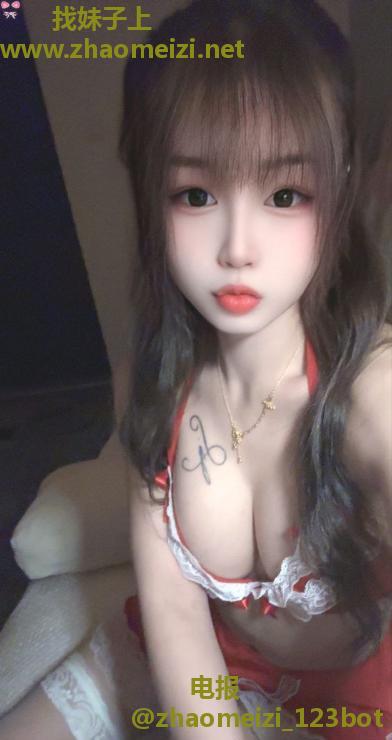 武进肤白貌美彤彤