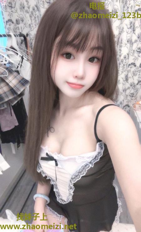 武进肤白貌美彤彤