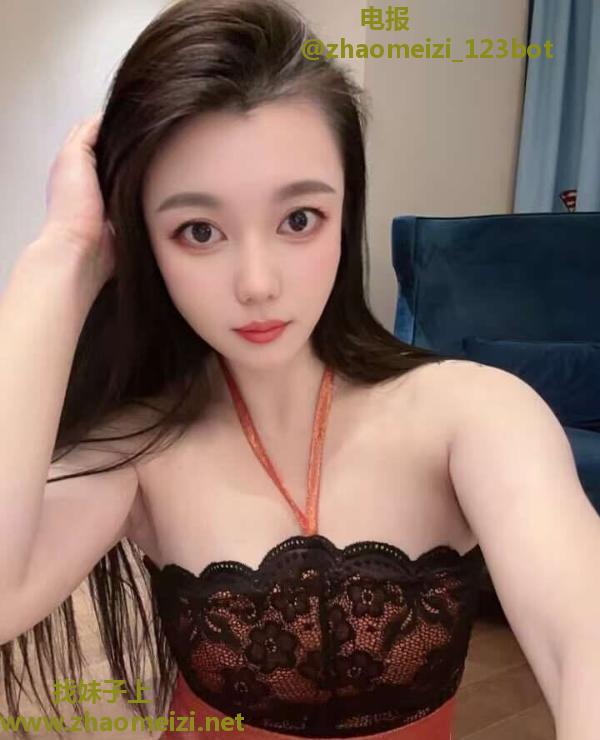 性感大奶乔乔老师