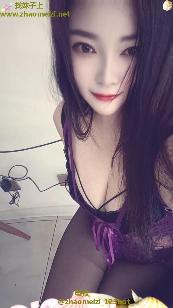 丰满诱惑小娇妻