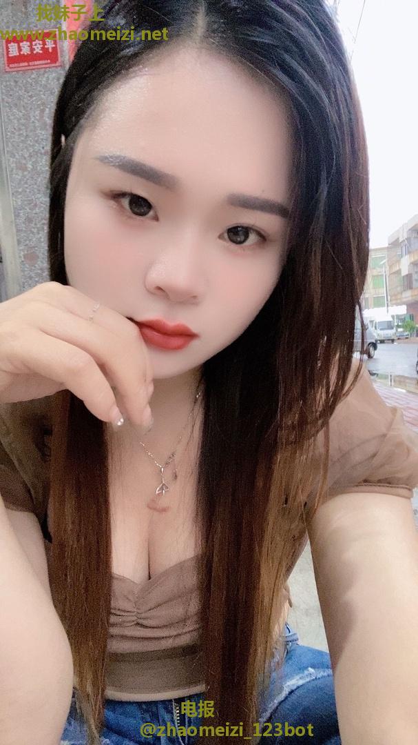 水多多会喷水小少妇