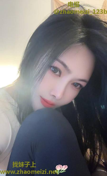 黑丝吊带大长腿会夹