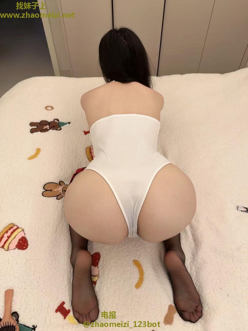 闵行三点粉长腿茜茜