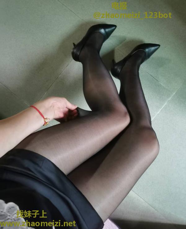 向南东村骚逼口活皇后