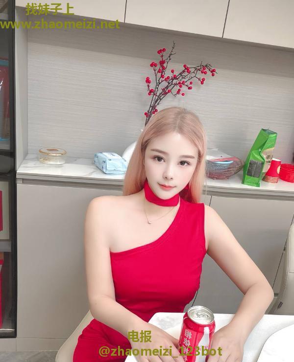 服务系气质小姐姐