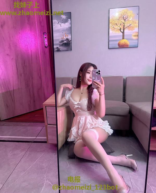 武侯情趣翘臀御姐小椰