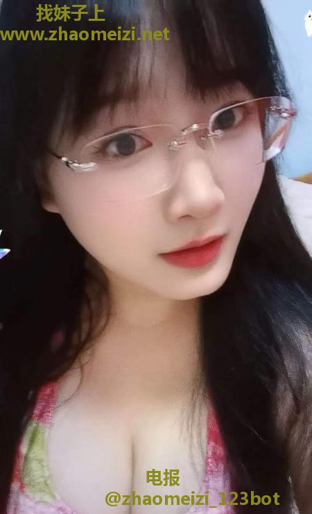 北一环戴眼镜少妇