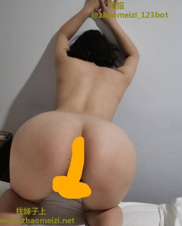 体验少妇激情舌吻