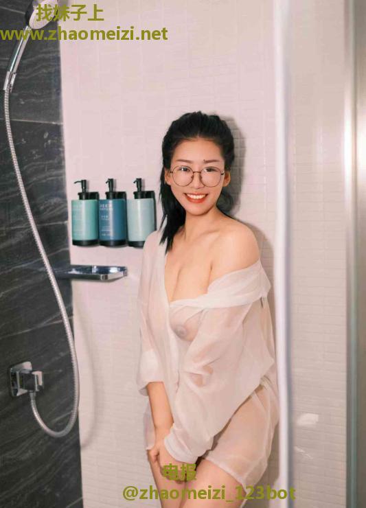 巨乳肥臀卡戴珊骚话多